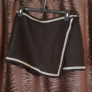 Never been worn skirt/shorts
